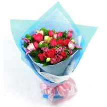 Send 24 Mixed Roses Bouquet to Dhaka i Bangladesh