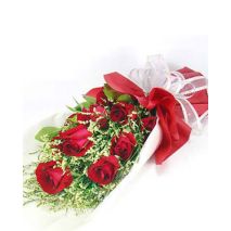 Send 6 Red Roses Bouquet with Seasonal Bloom to Dhaka in Bangladesh